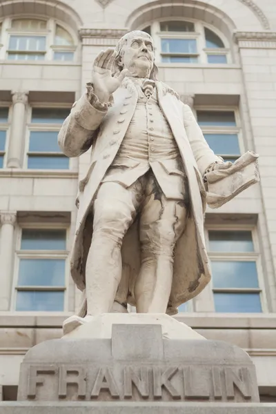 Статуя Бен Франклін старий пост Офісна будівля Вашингтон, округ Колумбія — стокове фото
