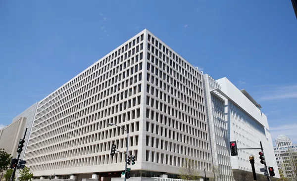 Zuidzijde kantoorgebouw voor de Wereldbank hoofdkwartier, washingt — Stockfoto