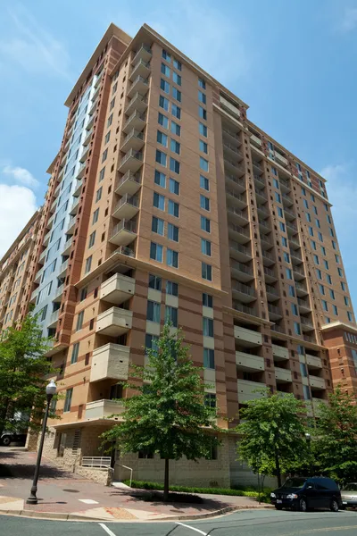 XXXL moderna condo lägenhet byggnad står hög skyskrapa rosslyn, v — Stockfoto