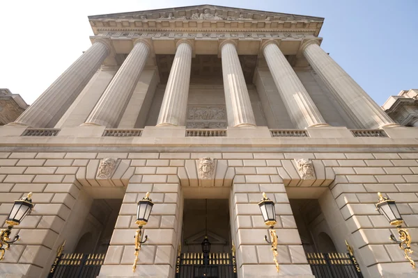 Импровизированный фасад федерального офисного здания в Вашингтоне — стоковое фото