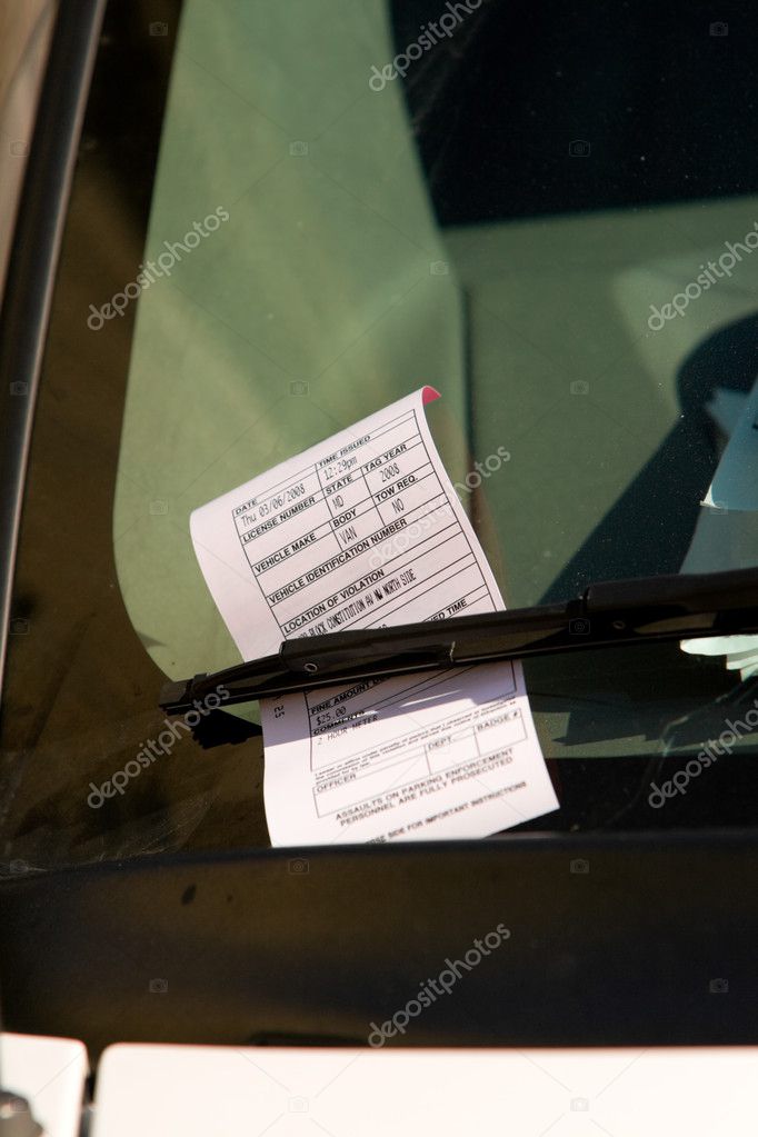 Washington DC Parking Ticket on Car Windshield — Stock Photo © Qingwa