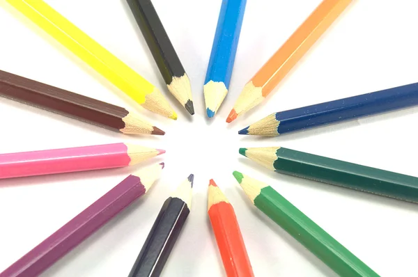 Çemberdeki renkli kalemler — Stok fotoğraf