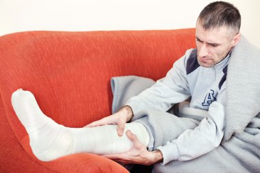 Man with broken leg clipart