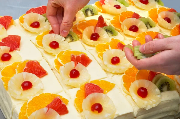 Meyve kek dekorasyon — Stok fotoğraf