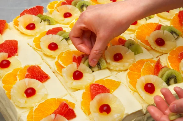 Decoración de los pasteles de frutas —  Fotos de Stock