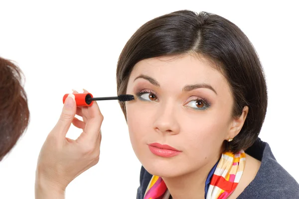 Applying mascara using lash brush — Stock Photo, Image