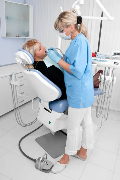 Serviço de dentista — Fotografia de Stock
