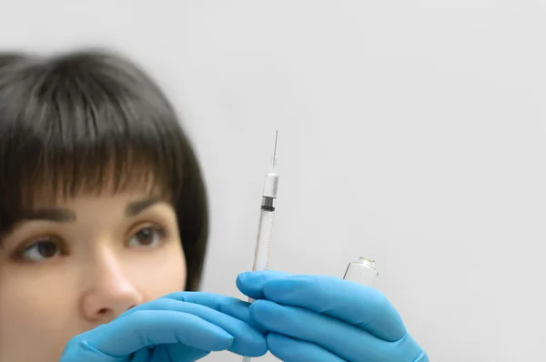 stock image Preparing botox or insuline syringe