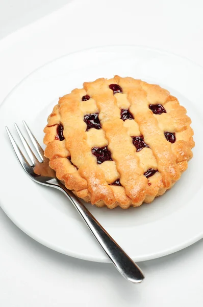 Small cherry pie — Stock Photo, Image