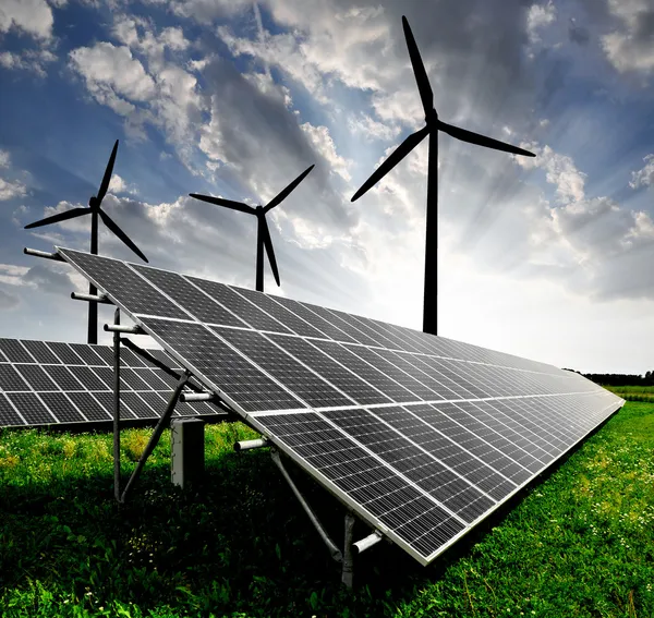 Solární panely a větrné turbíny Stock Obrázky