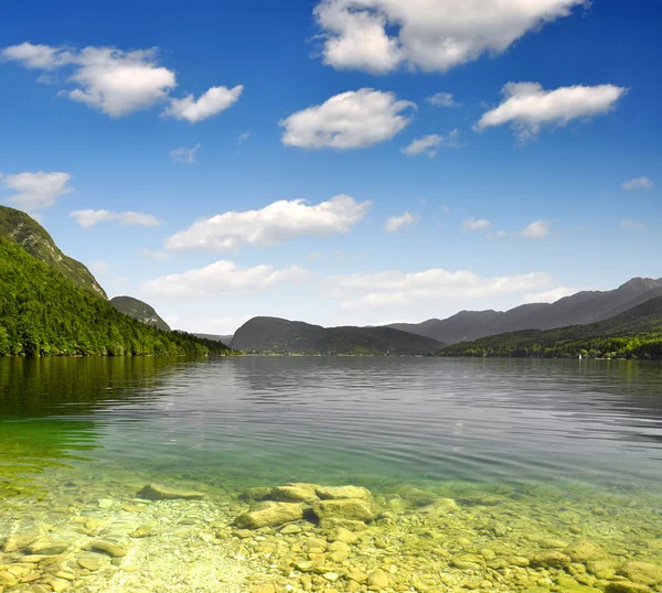 Jezero bohinj - Slovinsko — Stock fotografie