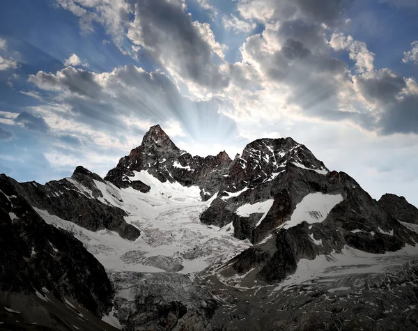 奥伯 gabelhorn-瑞士的阿尔卑斯山 — 图库照片