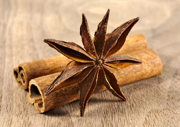Star anise with cinnamon — Stock Photo, Image