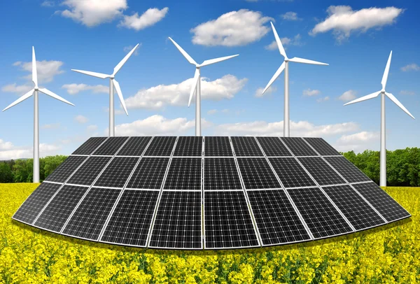Pannelli solari e turbine eoliche — Foto Stock