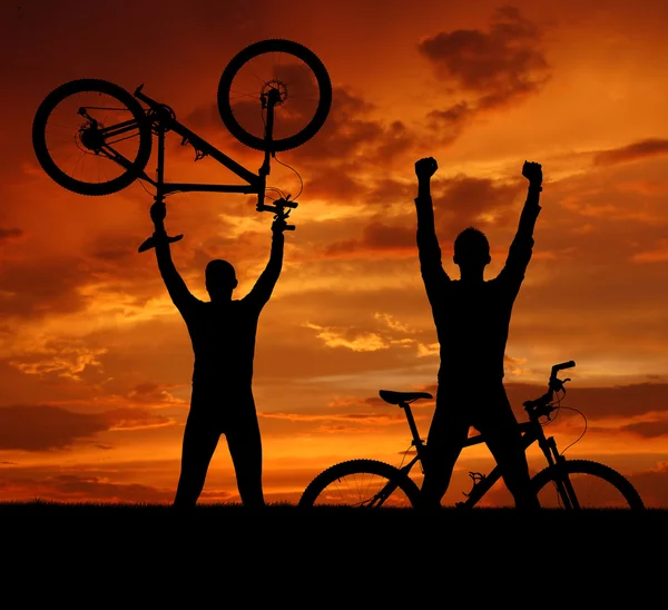 Två mountainbikecyklister — Stockfoto