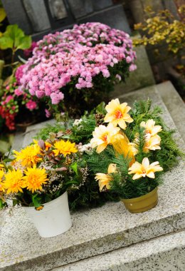 Cenaze Çiçekleri