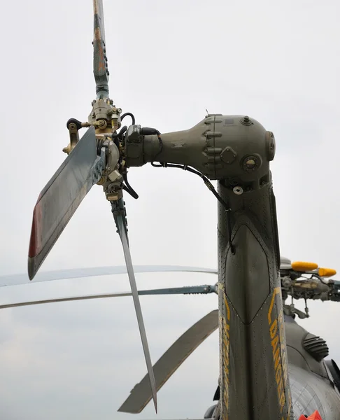De achterste rotor helikopter — Stockfoto