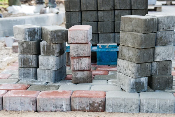 Pilhas de tijolo calçada — Fotografia de Stock