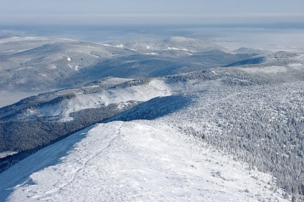 Panoramę wzgórz zimą — Zdjęcie stockowe