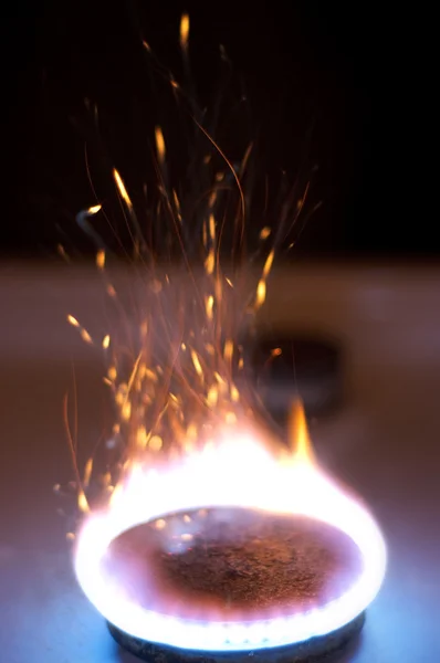 Brûleur à gaz dans le four de cuisine — Photo