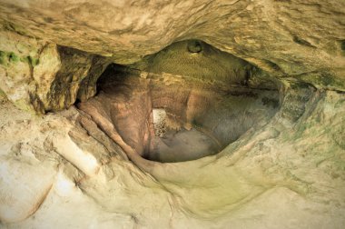 mağaraların altından bohem cennette rotstein kale kalıntıları