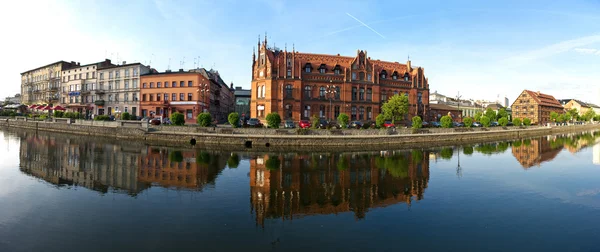 Panorama with buildings over the Brda in Bydgoszcz, Poland — Stock Photo, Image