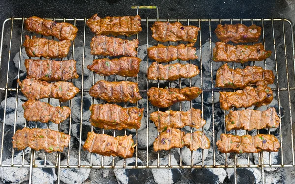 Chorwacki cevapcici na grill — Zdjęcie stockowe