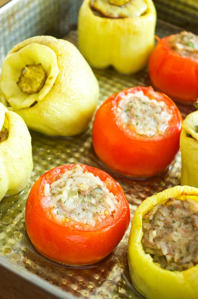 Stuffed peppers and tomato — Stock Photo, Image