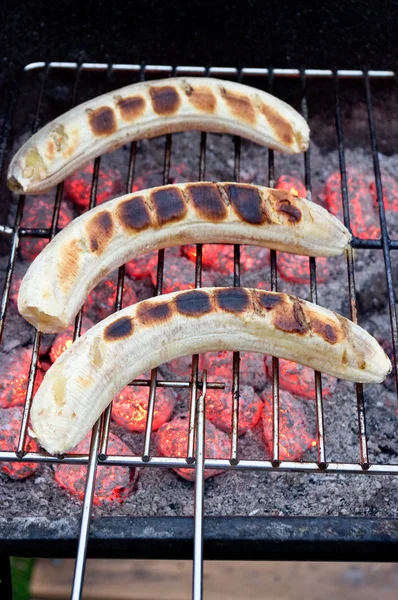 Bananen op de grill — Stockfoto