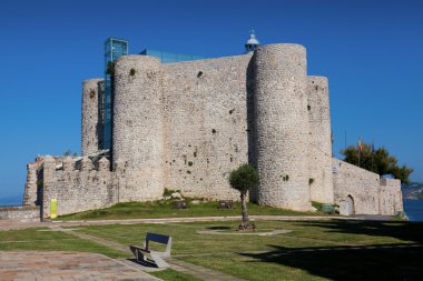 castro urdiales feneri