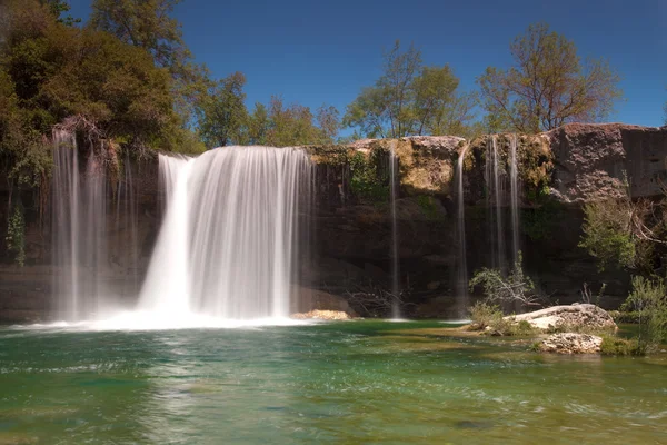 Wasserfall in pedrosa de tobalina, burgos, spanien — Stockfoto
