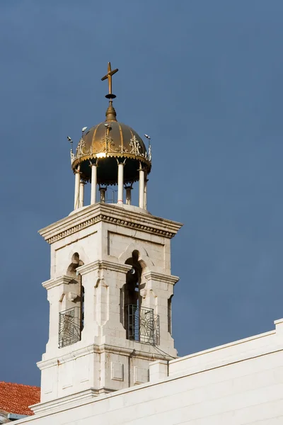 Klocktornet i kyrkan — Stockfoto