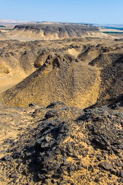 Krajobraz pustyni czarny w pobliżu baharya, Egipt — Zdjęcie stockowe