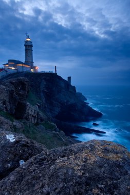 Belediye Başkanı cape deniz feneri santander (İspanya, karanlık)