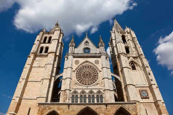Facade of the cathedral of Leon, Castilla y Leon, Spain — Stock Photo, Image