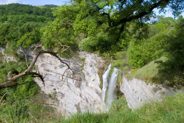 Wasserfall in gojuli, alava, spanien — Stockfoto
