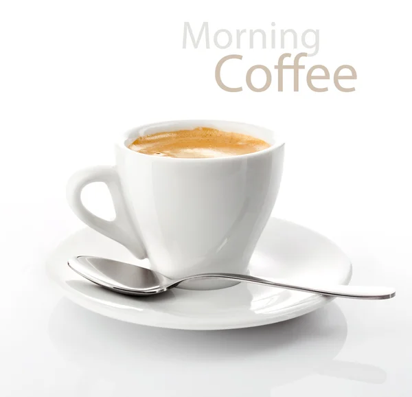 Cup's ochtends koffie op schotel — Stockfoto