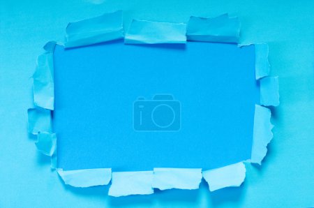 Espace pour votre message sur papier déchiré 