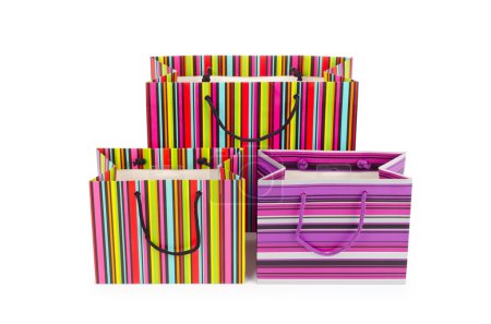 Concept shopping avec sac sur blanc 