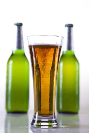 La nature morte avec de la bière 