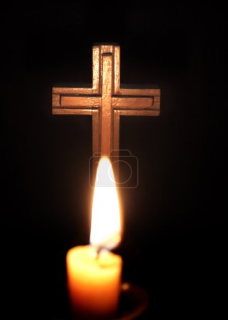 Croix et bougies 