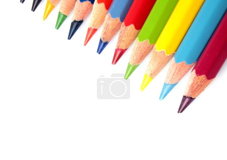 crayons de couleur close-up isolés sur fond blanc 