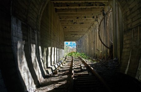 Lumière au bout du tunnel 