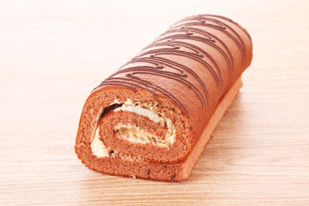 Gâteau sur table en bois 
